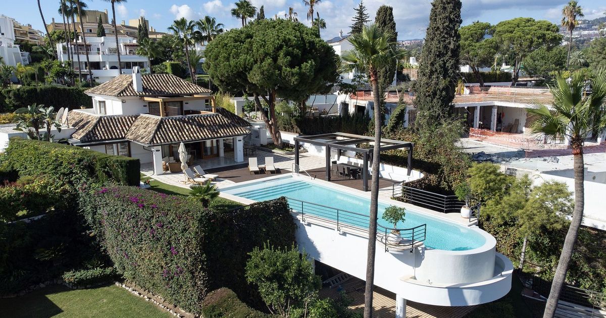Detached Villa in Nueva Andalucía, Nueva Andalucía, 1/12