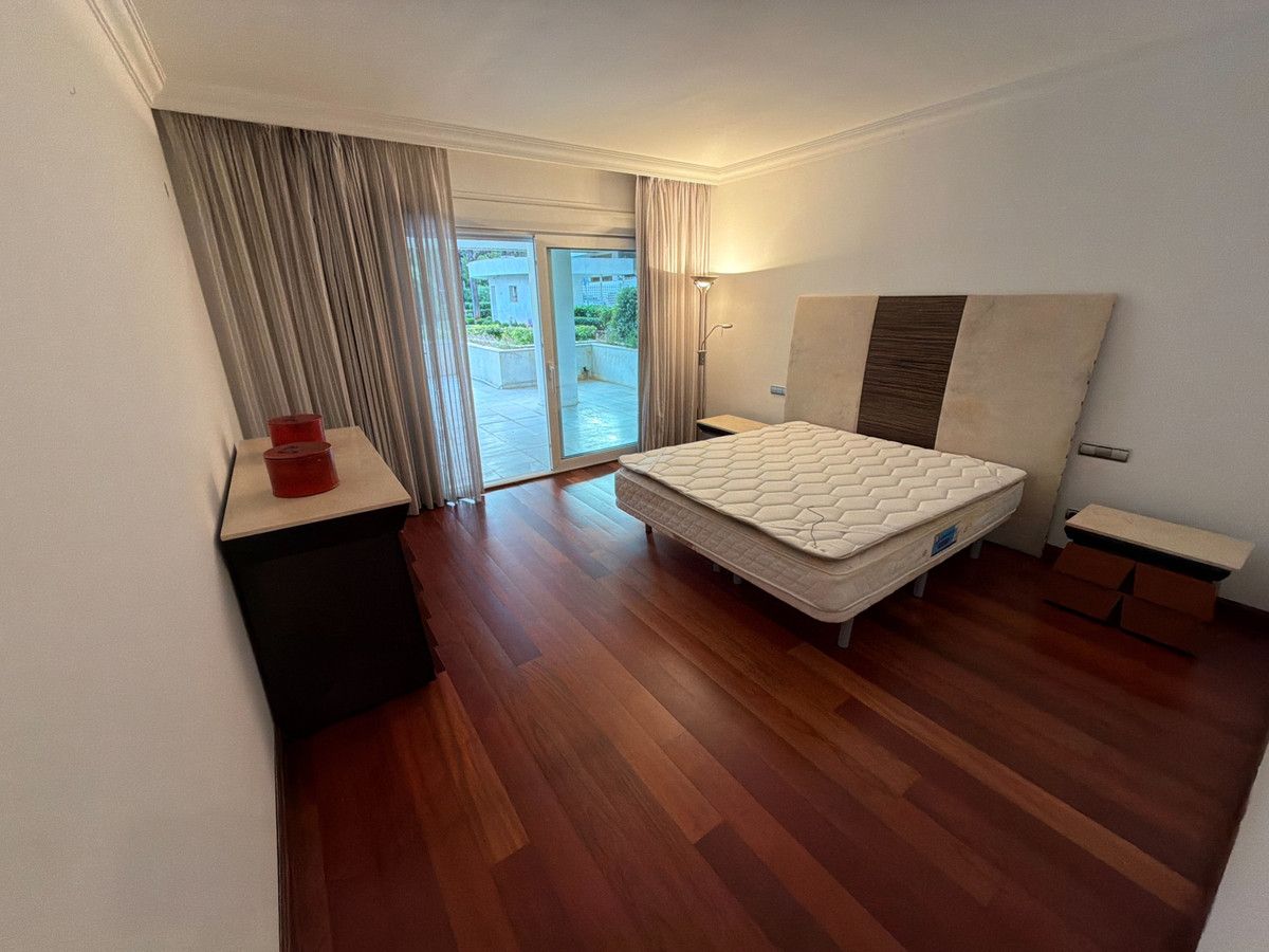 Апартаменты на нижнем этаже в Puerto Banús, Puerto Banús, 5/12