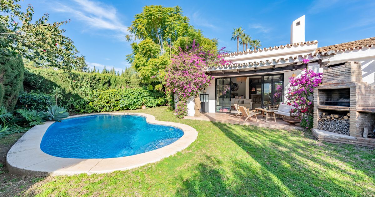 Вилла в Estepona, Atalaya, Estepona, 1/12