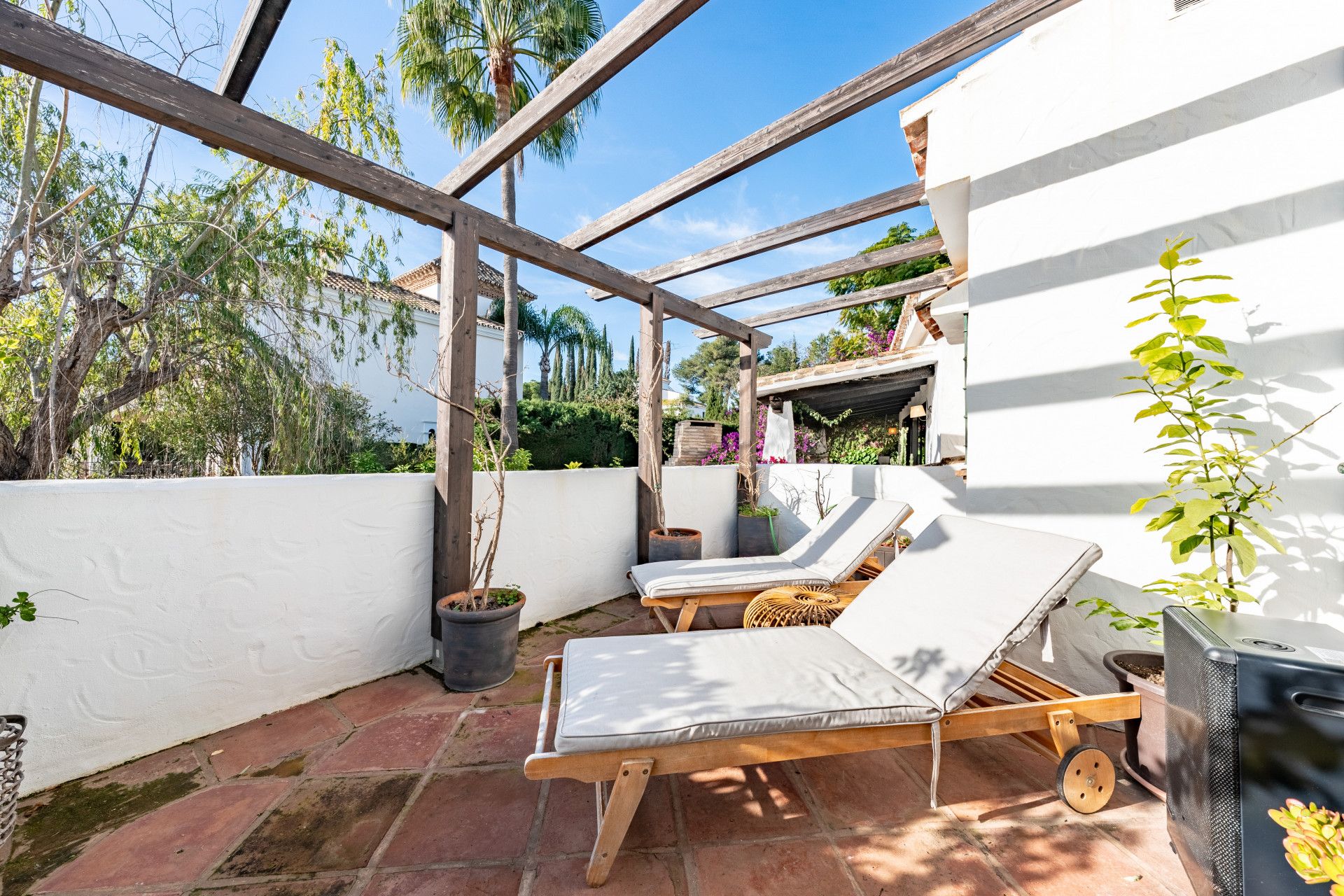 Вилла в Estepona, Atalaya, Estepona, 6/12