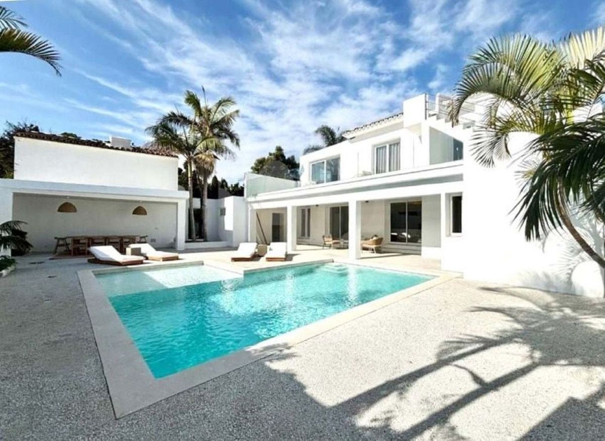 Отдельно стоящая вилла в Marbella, Marbella, 2/12
