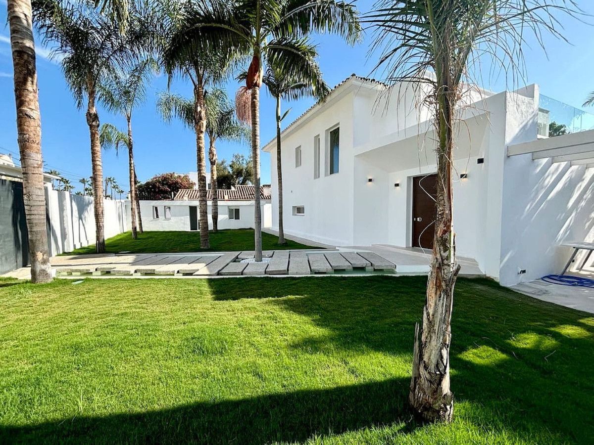 Отдельно стоящая вилла в Marbella, Marbella, 4/12