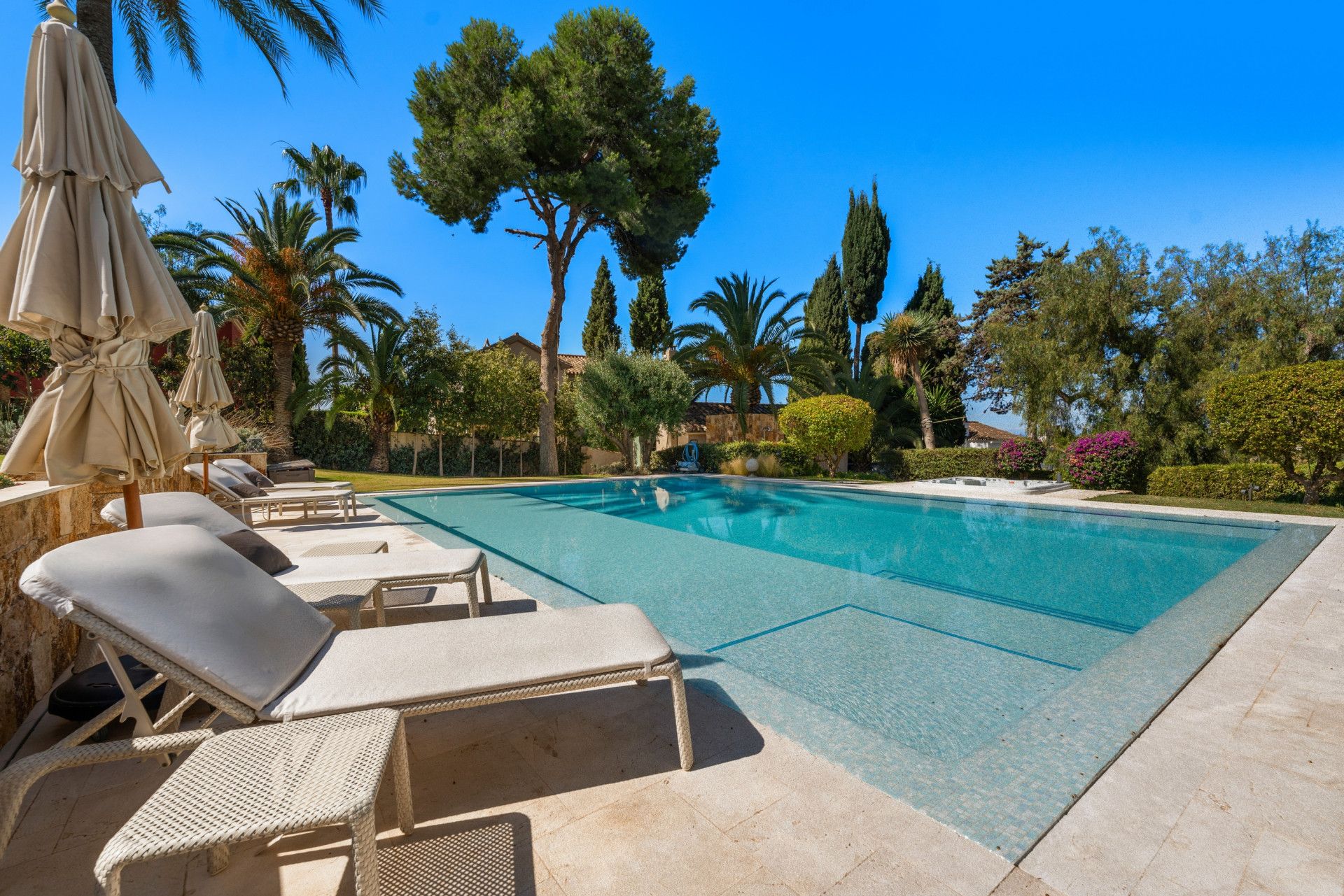 Villa en Marbella East, Rio Real, Marbella East, 6/12