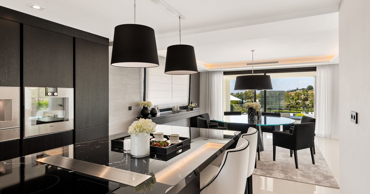 Вилла в Nueva Andalucia, Los Naranjos Golf, Nueva Andalucia, 8/12