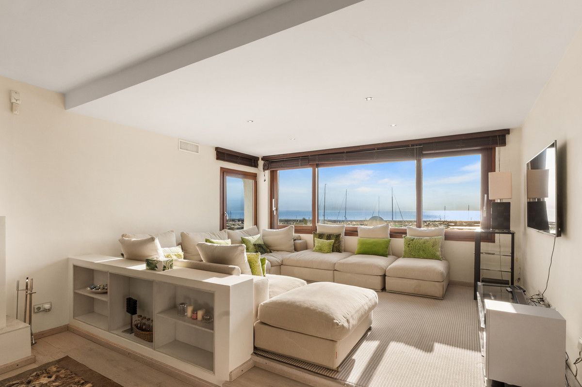 Апартаменты на среднем этаже в Puerto Banús, Puerto Banús, 2/12