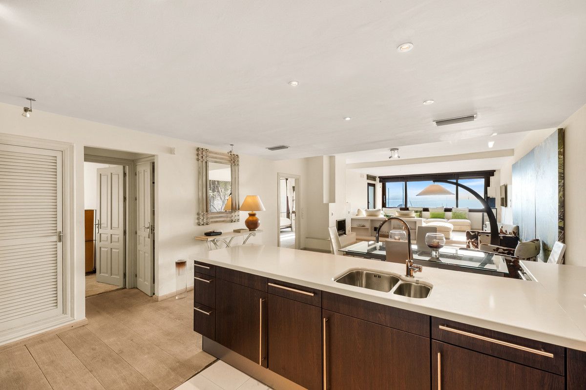 Апартаменты на среднем этаже в Puerto Banús, Puerto Banús, 5/12