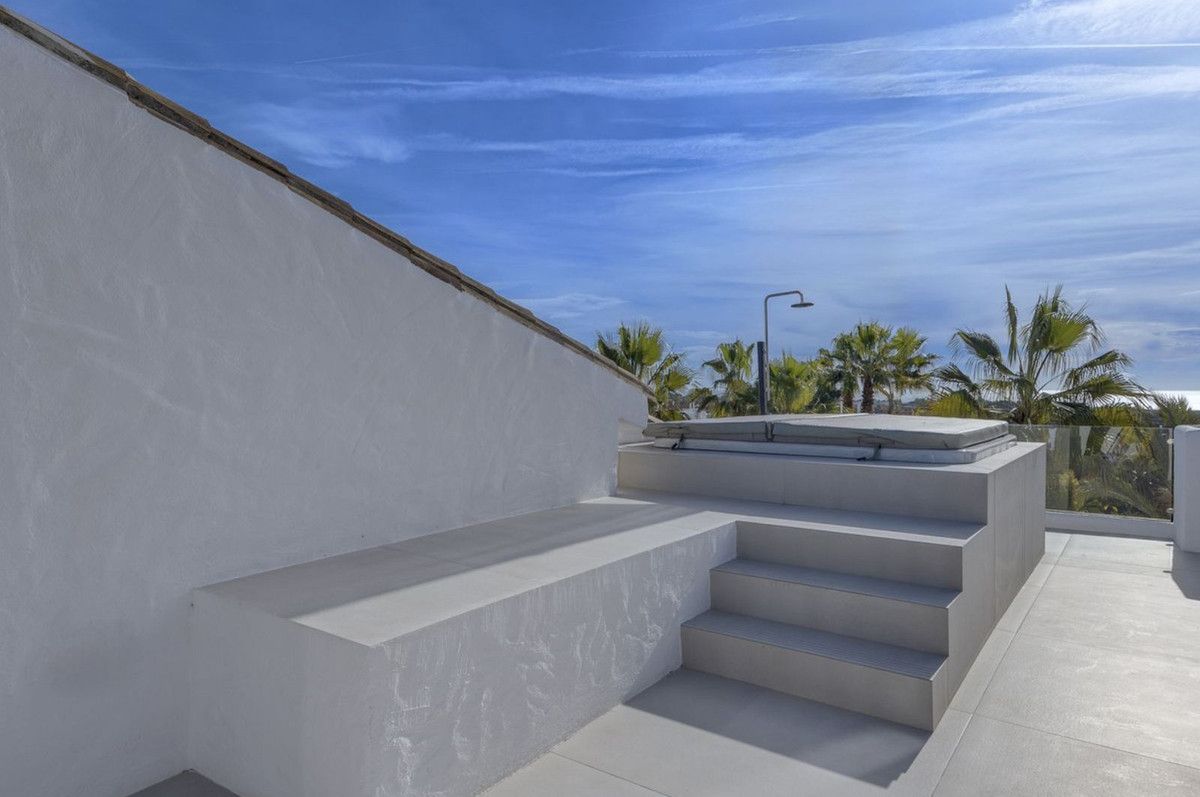 Penthouse Duplex in El Paraiso, El Paraiso, 1/12