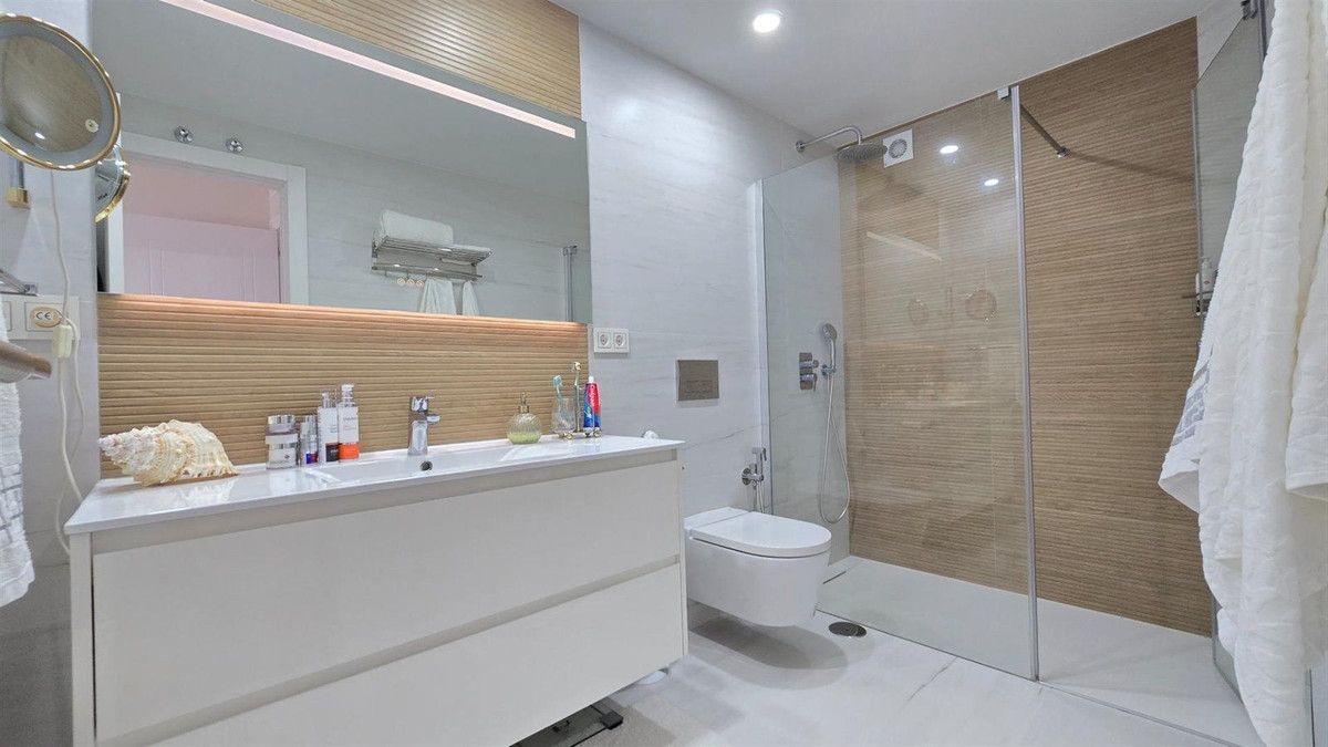 Appartement au milieu d'étage à Benalmadena, Benalmadena, 7/12