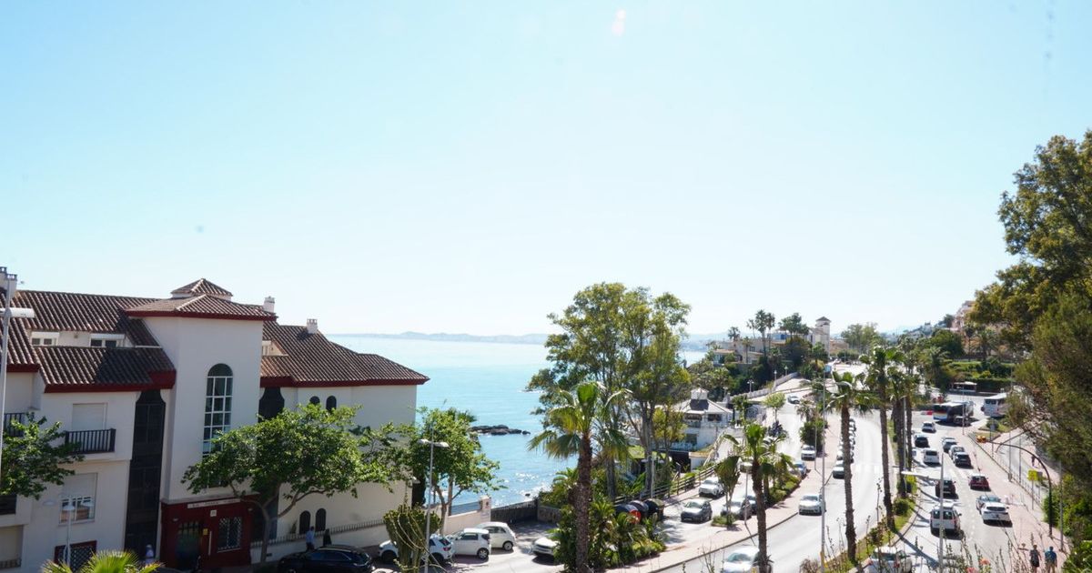 Middle Floor Apartment in Torrequebrada, Torrequebrada, 12/12