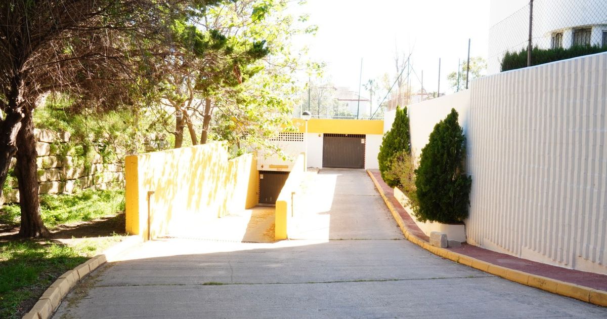 Middle Floor Apartment in Torrequebrada, Torrequebrada, 8/12
