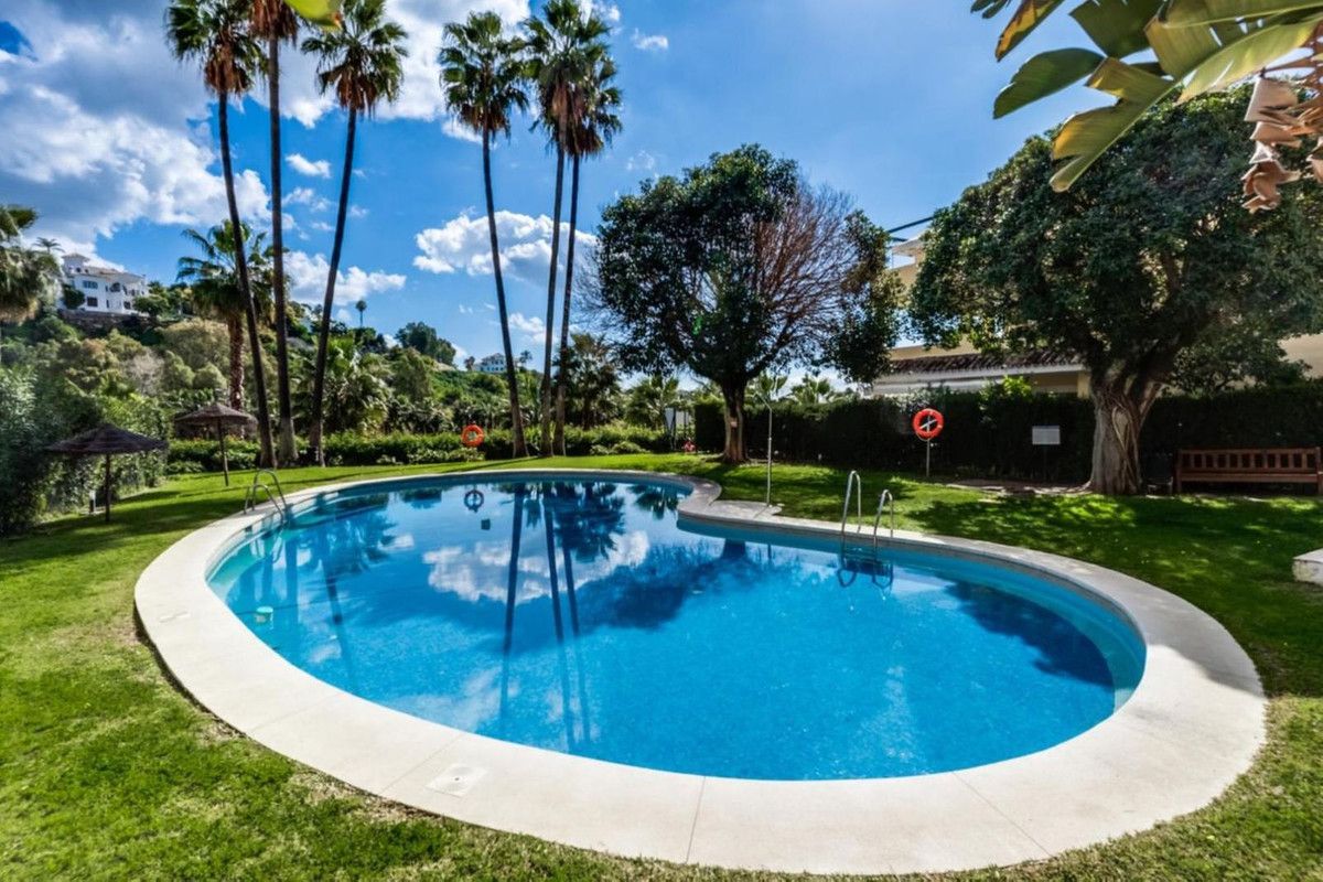 Apartamento en planta última en Benahavís, Benahavís, 1/12