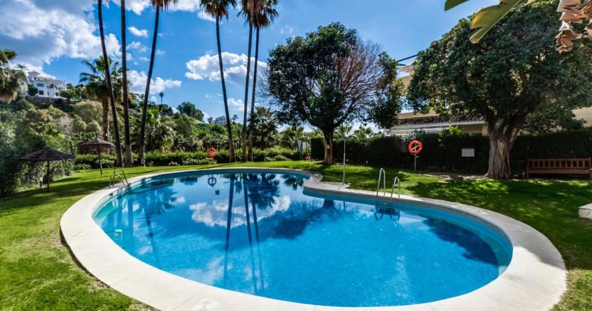 Apartamento en planta última en Benahavís, Benahavís, 1/12