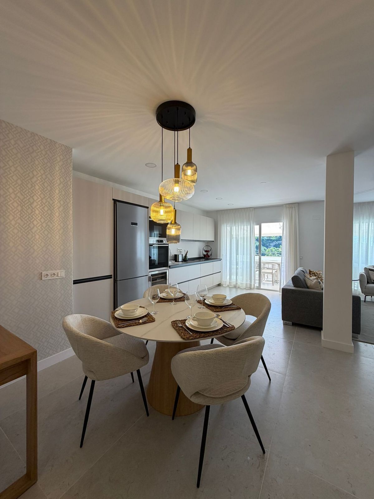 Apartamento en planta última en Benahavís, Benahavís, 11/12
