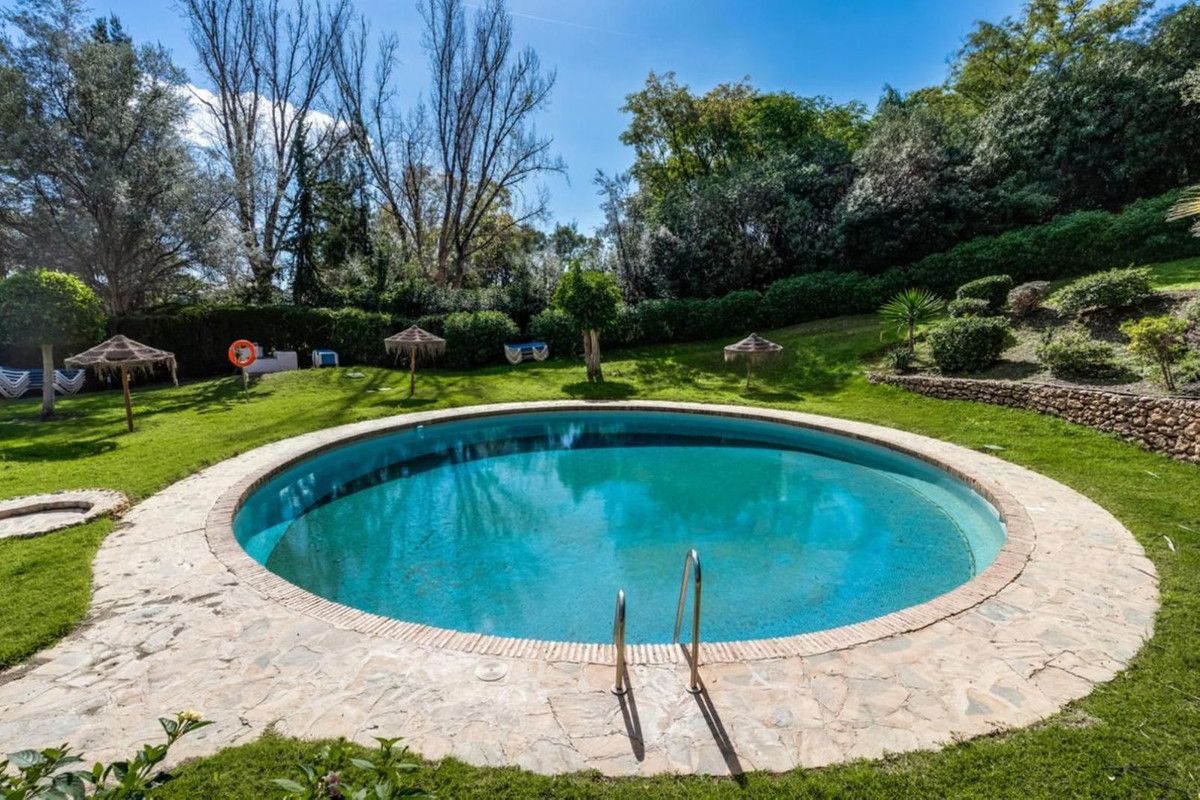 Apartamento en planta última en Benahavís, Benahavís, 3/12