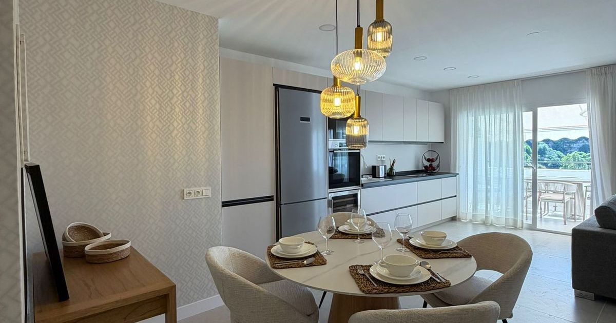 Apartamento en planta última en Benahavís, Benahavís, 5/12