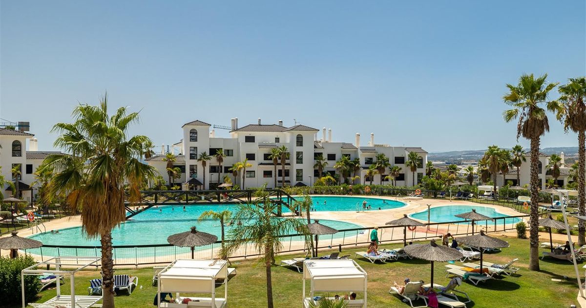 Ground Floor Apartment in Estepona, Estepona, 1/12