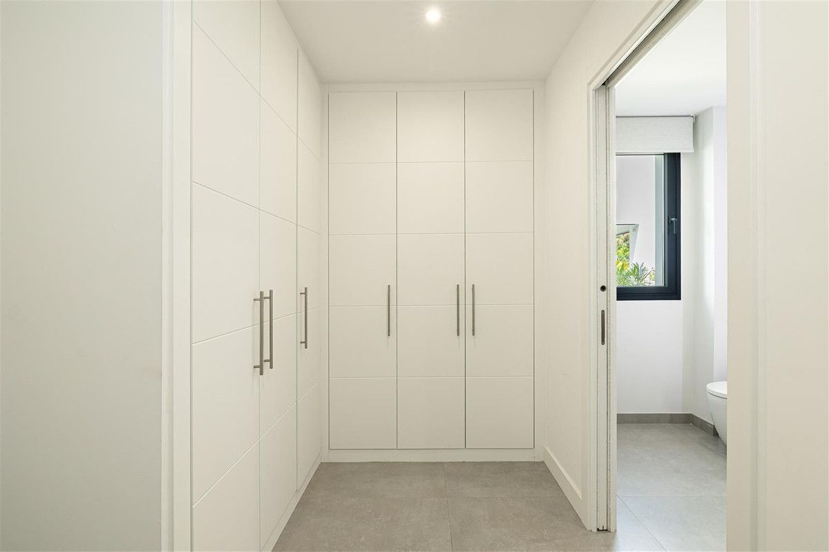 Ground Floor Apartment in Estepona, Estepona, 12/12