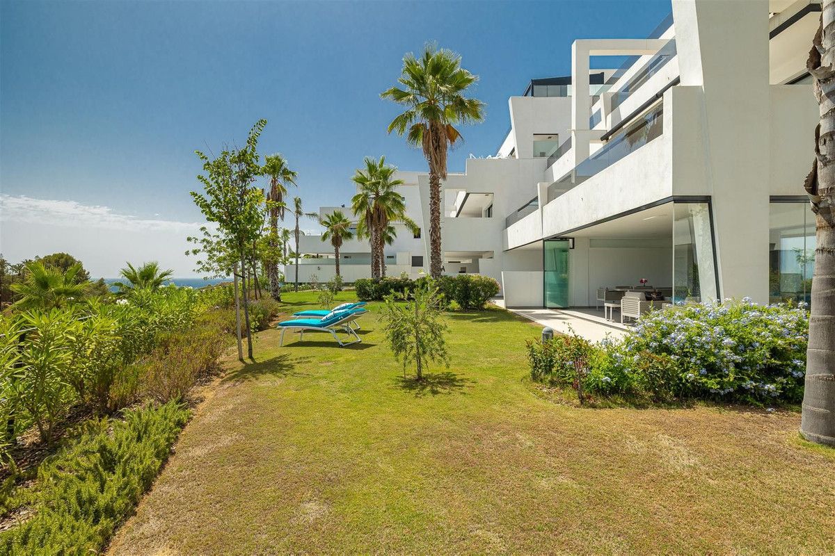 Ground Floor Apartment in Estepona, Estepona, 3/12