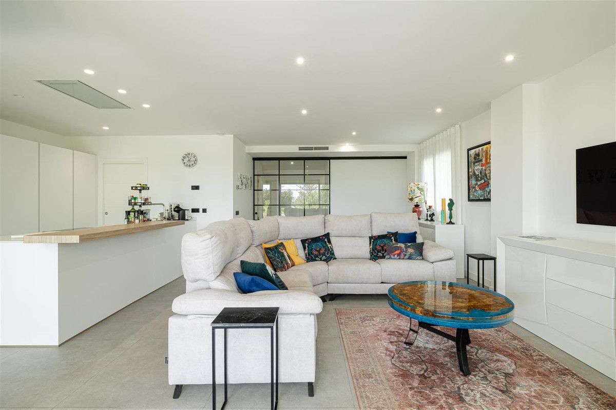 Ground Floor Apartment in Estepona, Estepona, 4/12