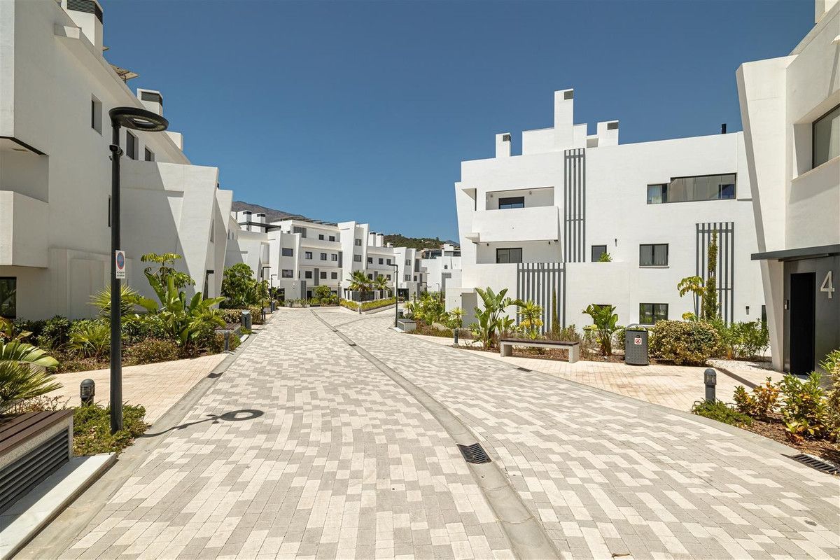 Ground Floor Apartment in Estepona, Estepona, 10/12