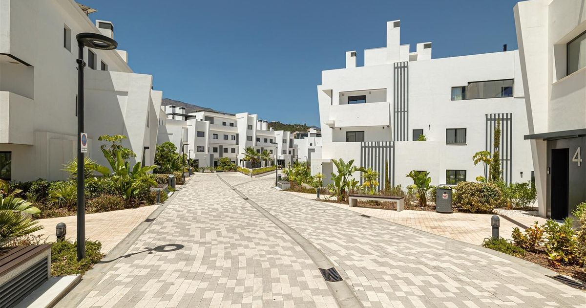 Ground Floor Apartment in Estepona, Estepona, 10/12