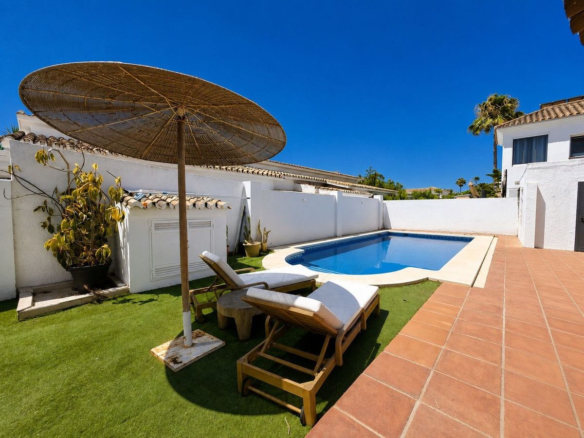 Freistehende Villa in Estepona, Estepona, 1/12
