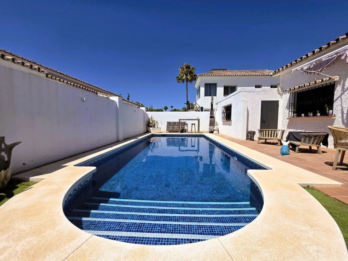 Freistehende Villa in Estepona, Estepona, 2/12