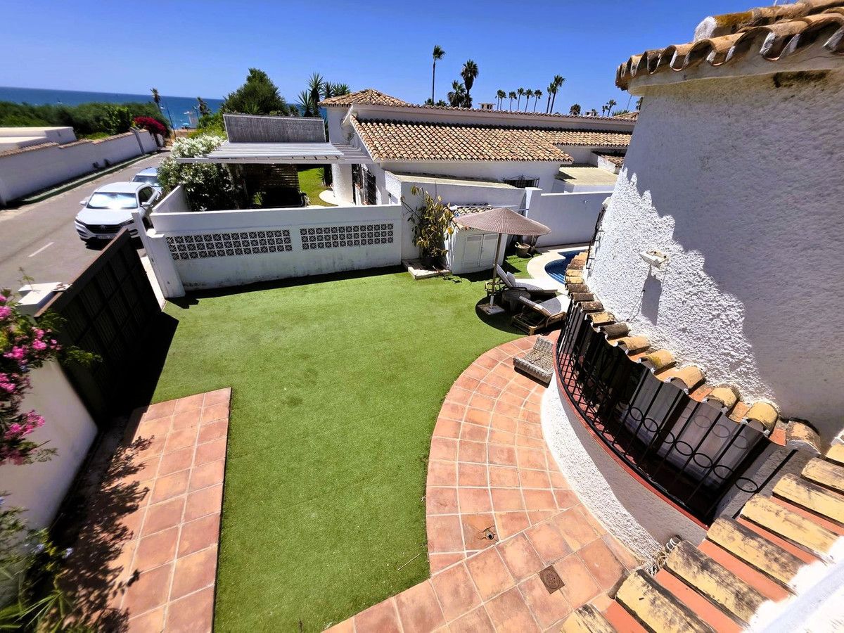 Freistehende Villa in Estepona, Estepona, 6/12