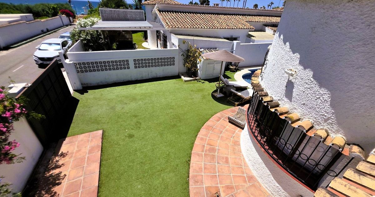 Freistehende Villa in Estepona, Estepona, 6/12