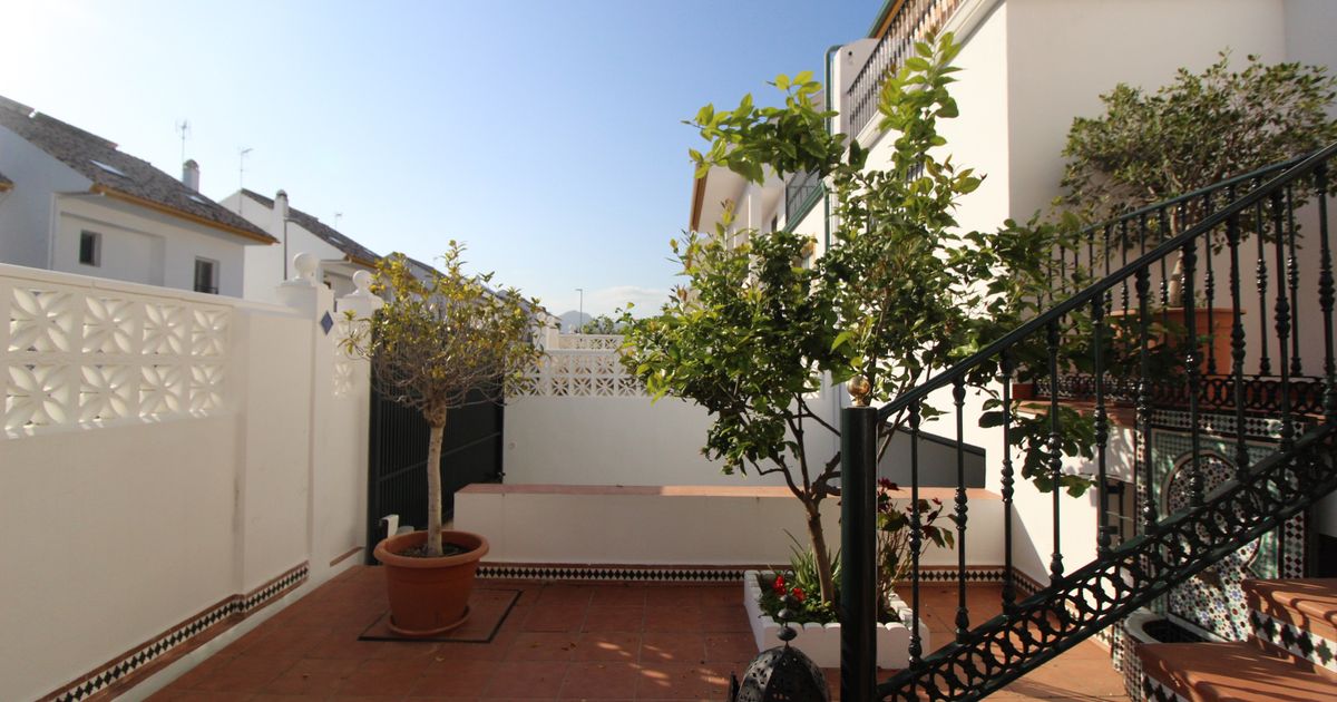Kamienica w San Pedro de Alcantara, Guadalmina Alta, San Pedro de Alcantara, 5/12