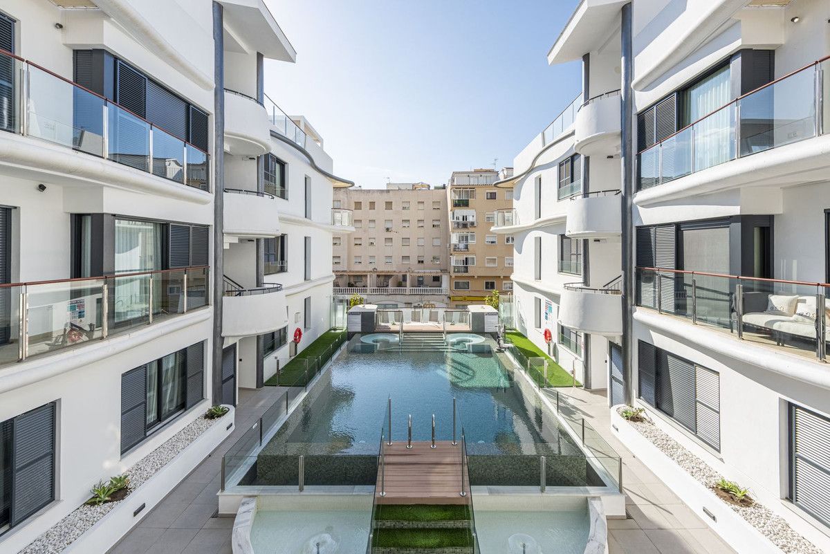 Wohnung in mittlerer Etage in Estepona, Estepona, 1/12