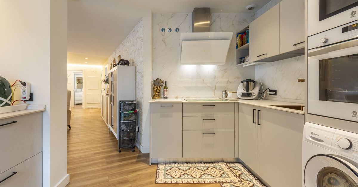 Wohnung in mittlerer Etage in Estepona, Estepona, 3/12