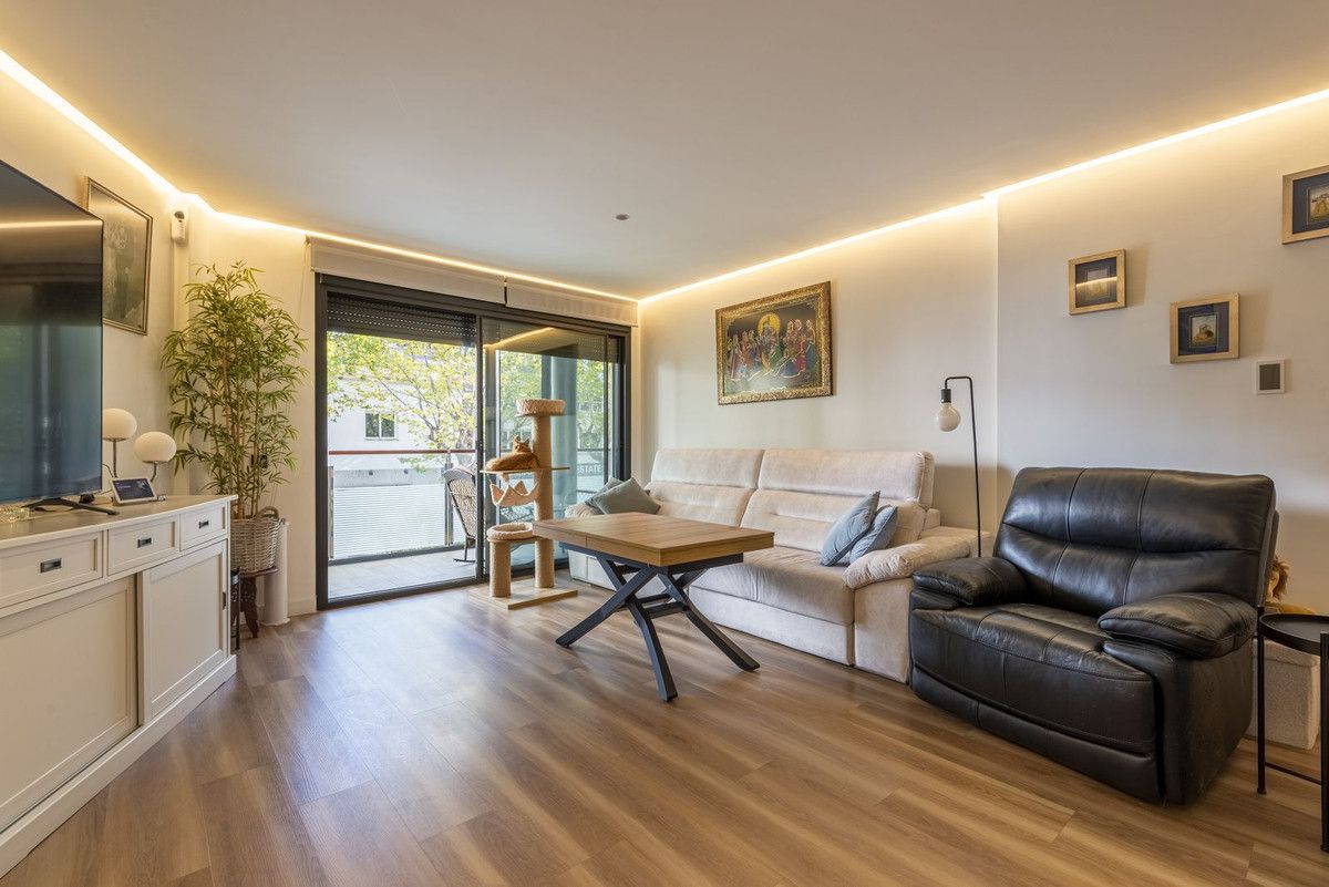 Wohnung in mittlerer Etage in Estepona, Estepona, 7/12