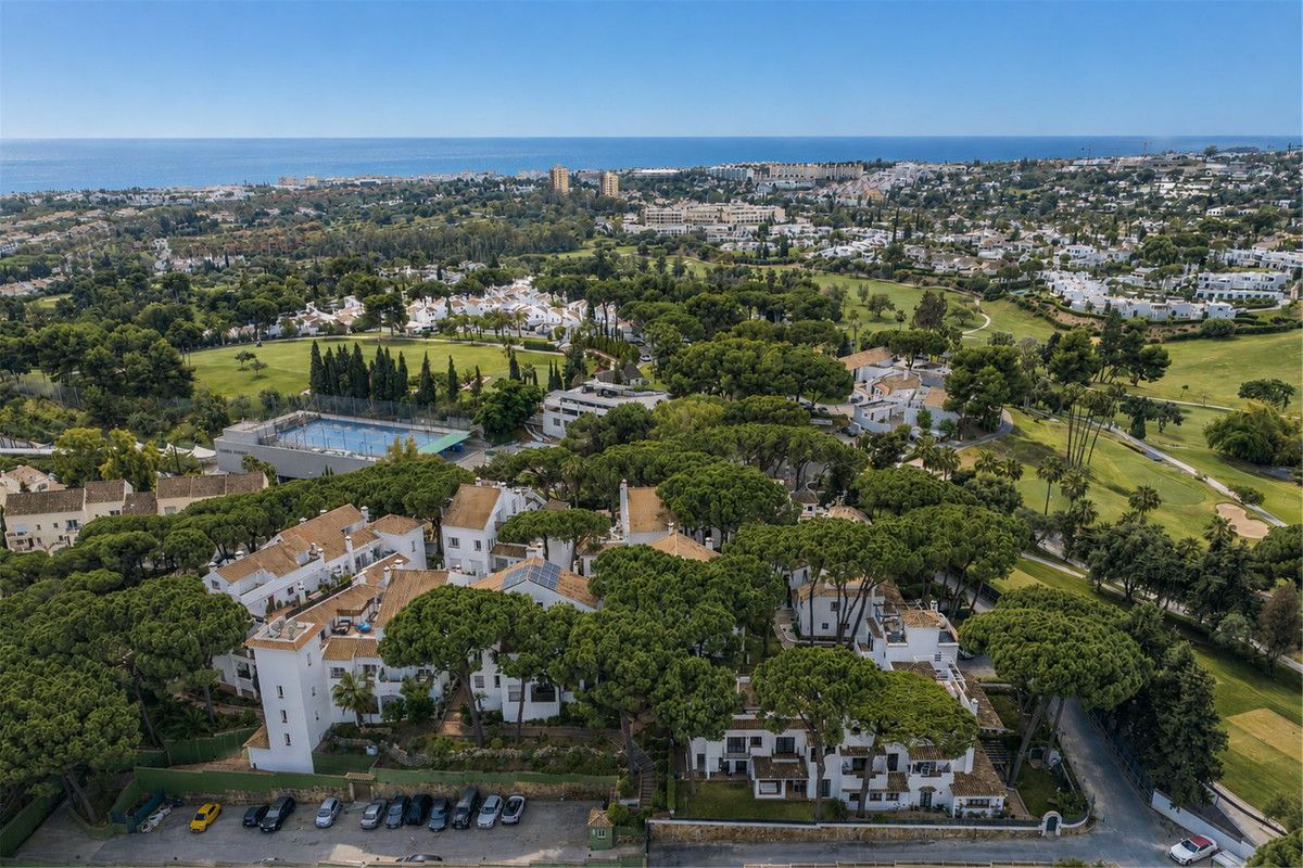 Lägenhet på mellanvåning i Nueva Andalucía, Nueva Andalucía, 4/12