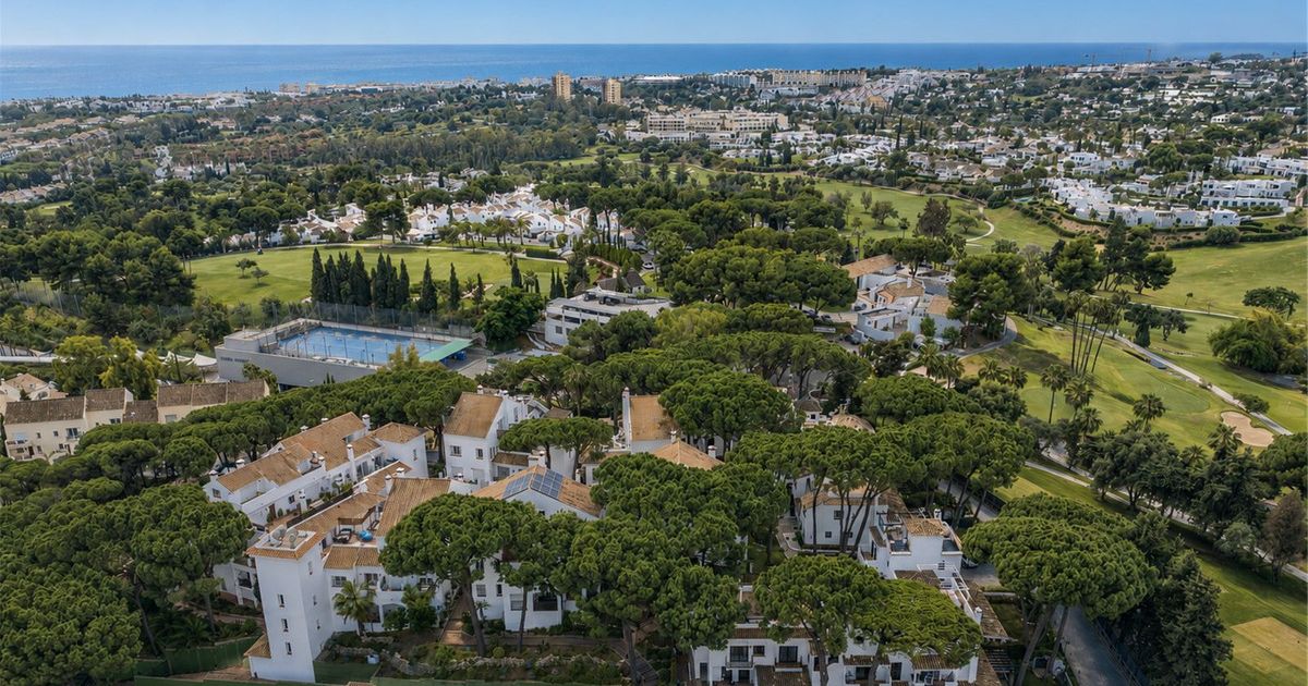 Lägenhet på mellanvåning i Nueva Andalucía, Nueva Andalucía, 4/12