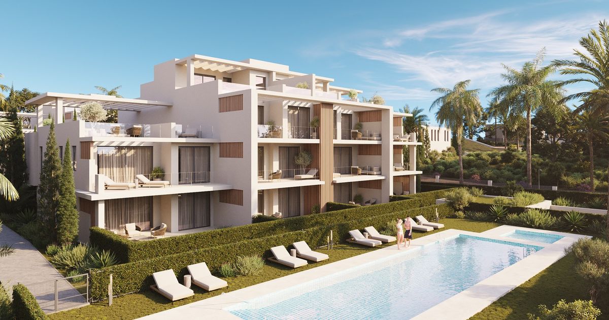 Ground Floor Apartment in Estepona, New Golden Mile, Estepona, 2/12