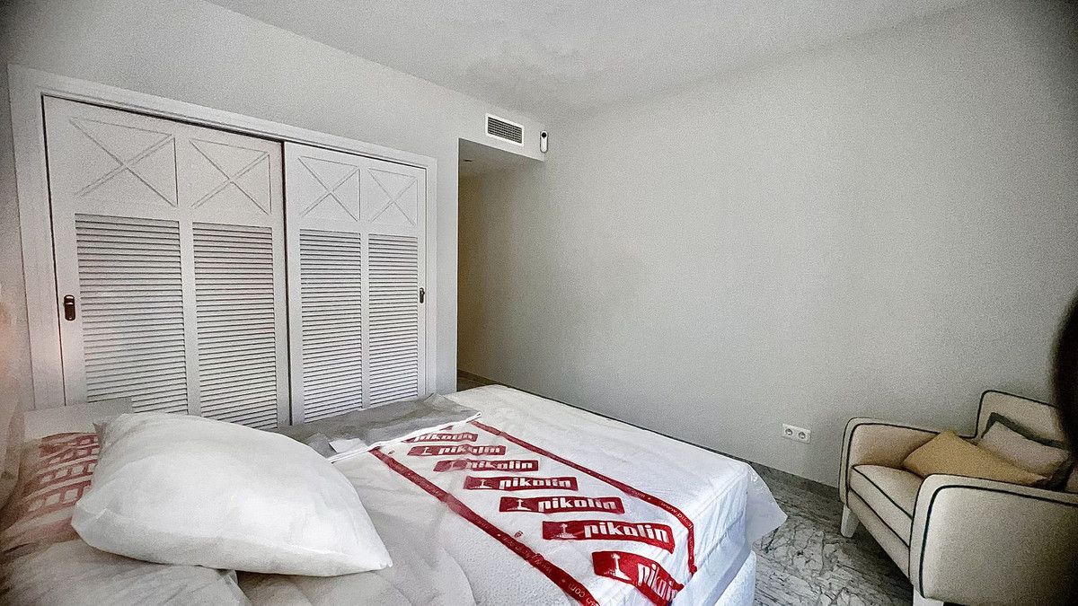 Mittelgeschoss-Wohnung in Puerto Banús, Puerto Banús, 12/12