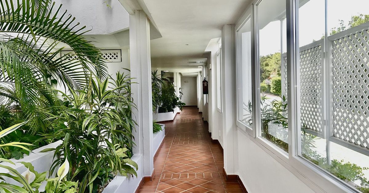 Mittelgeschoss-Wohnung in Puerto Banús, Puerto Banús, 6/12