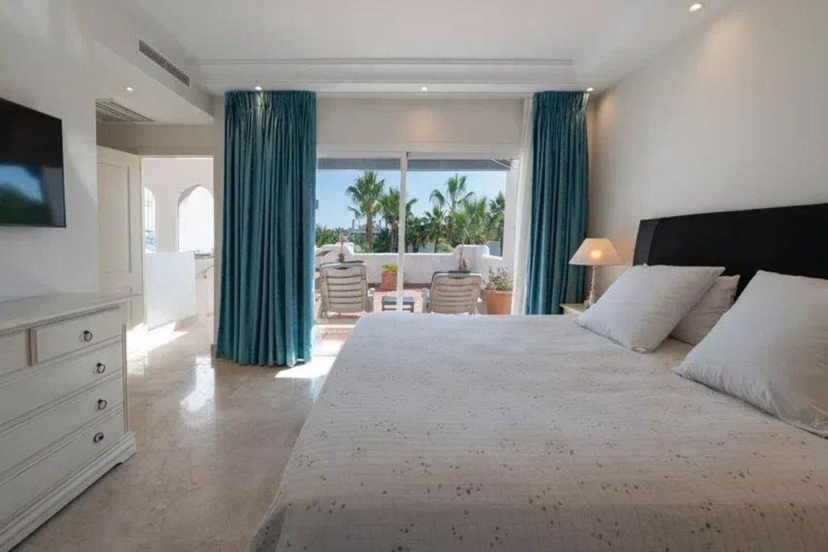 Penthouse Duplex in Puerto Banús, Puerto Banús, 9/12