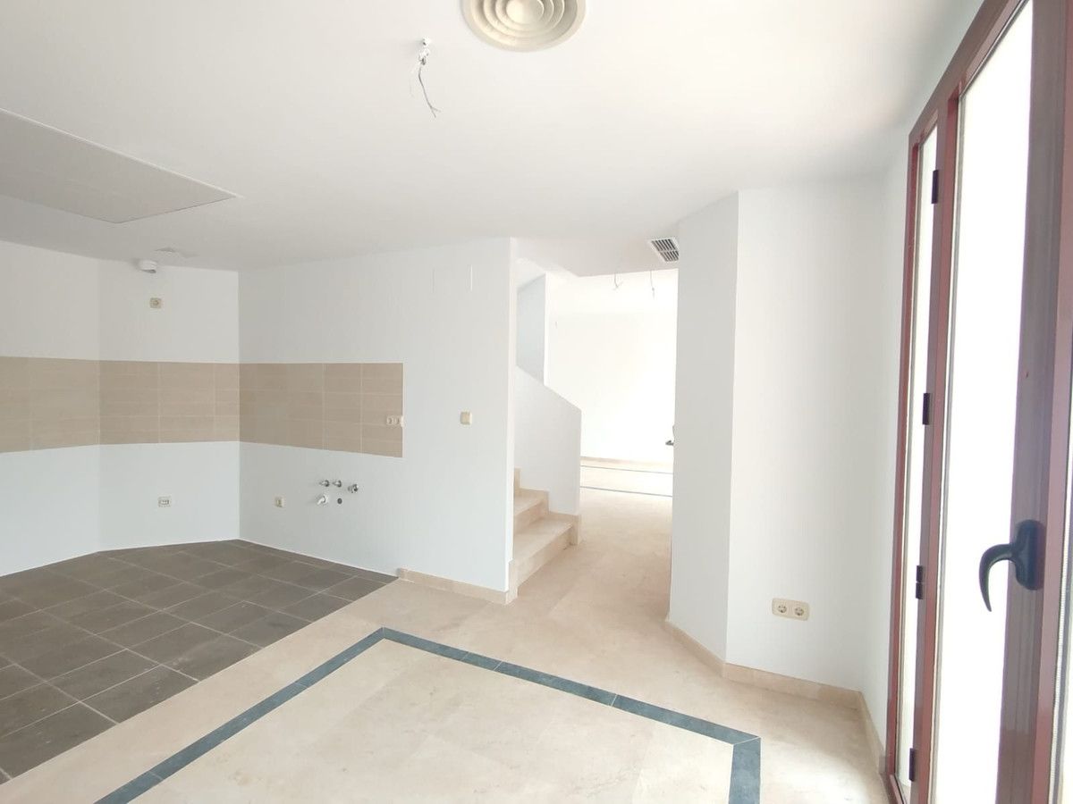 Geschakelde woning in Doña Julia, Doña Julia, 9/12