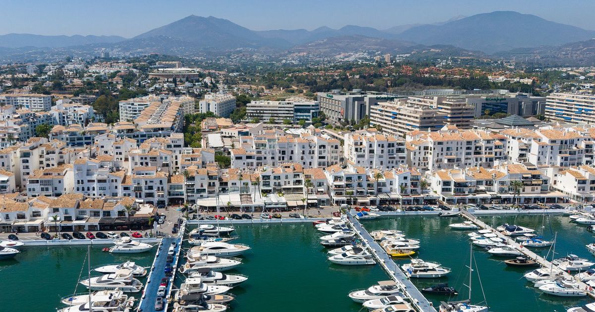 Apartament na środkowym piętrze w Puerto Banús, Puerto Banús, 12/12