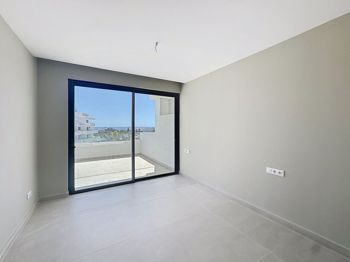 Apartamento de Planta Media en Estepona, Estepona, 12/12