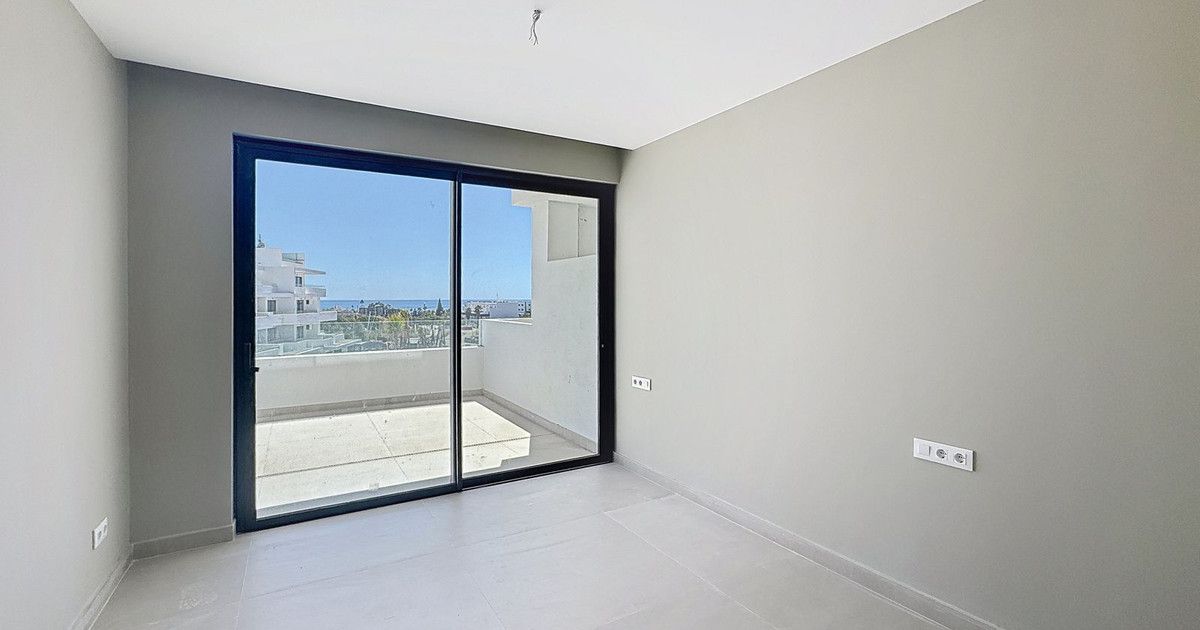Apartamento de Planta Media en Estepona, Estepona, 12/12