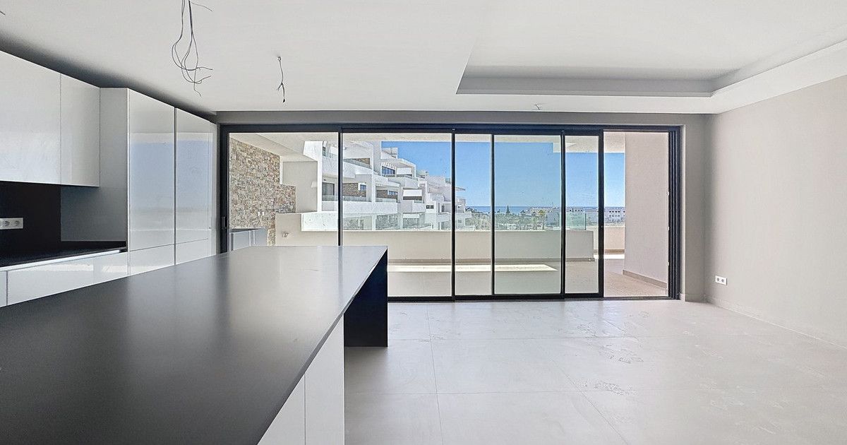Apartamento de Planta Media en Estepona, Estepona, 4/12