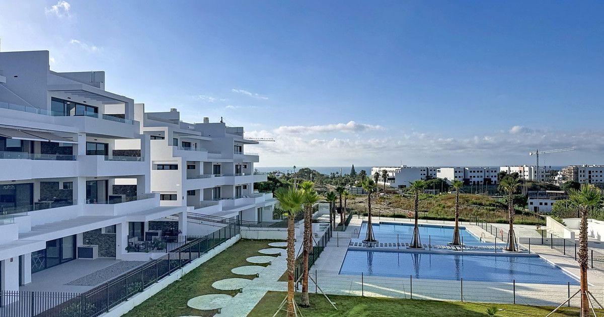 Apartamento de Planta Media en Estepona, Estepona, 6/12