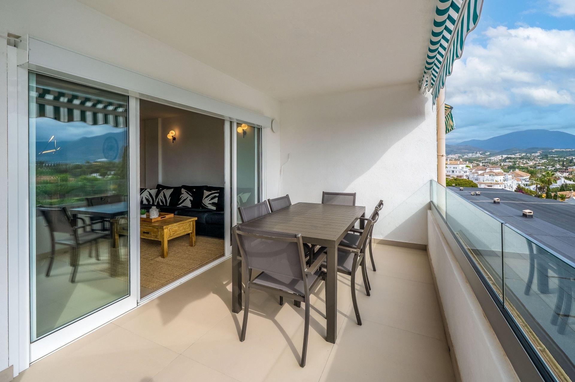 Apartment in Nueva Andalucia, Conjunto Casaño, Nueva Andalucia, 12/12