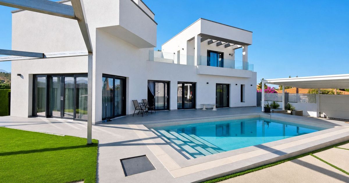 Отдельно стоящая вилла в Estepona, Estepona, 1/12