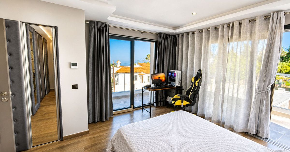 Отдельно стоящая вилла в Estepona, Estepona, 10/12