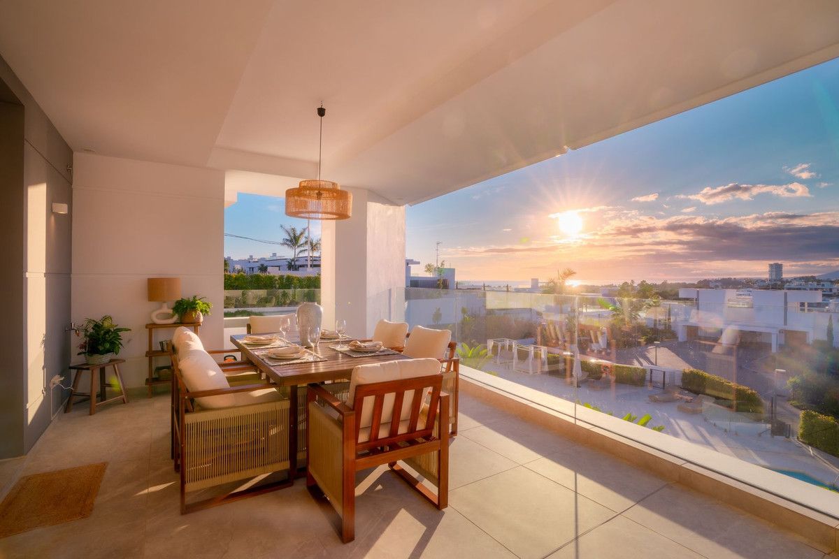Apartamento en Planta Media en Marbella, Marbella, 2/12