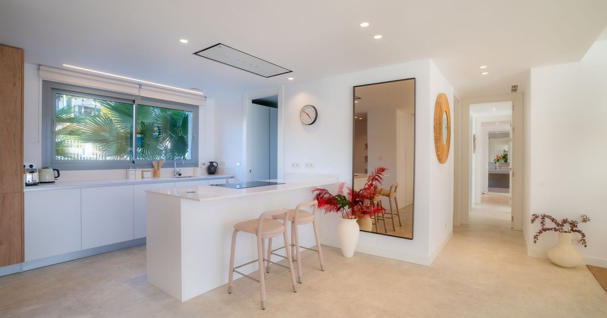 Apartamento en Planta Media en Marbella, Marbella, 5/12